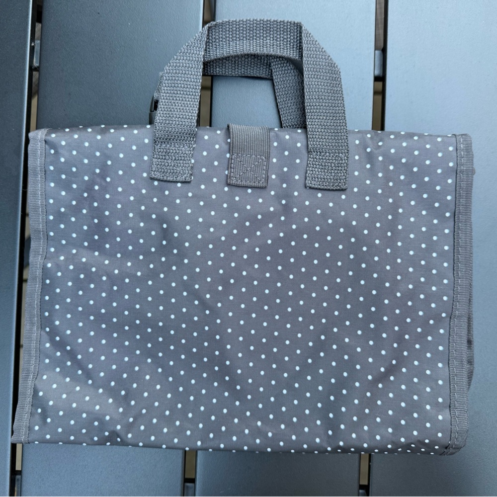 Thirty One (31) Timeless Makeup Bag City Charcoal Swiss Dot - Picture 2 of 9